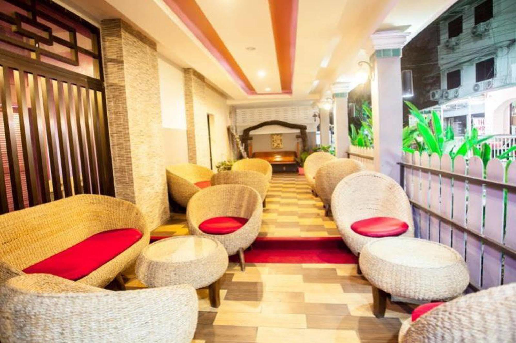 Home Place Hotel Chiang Mai Luaran gambar