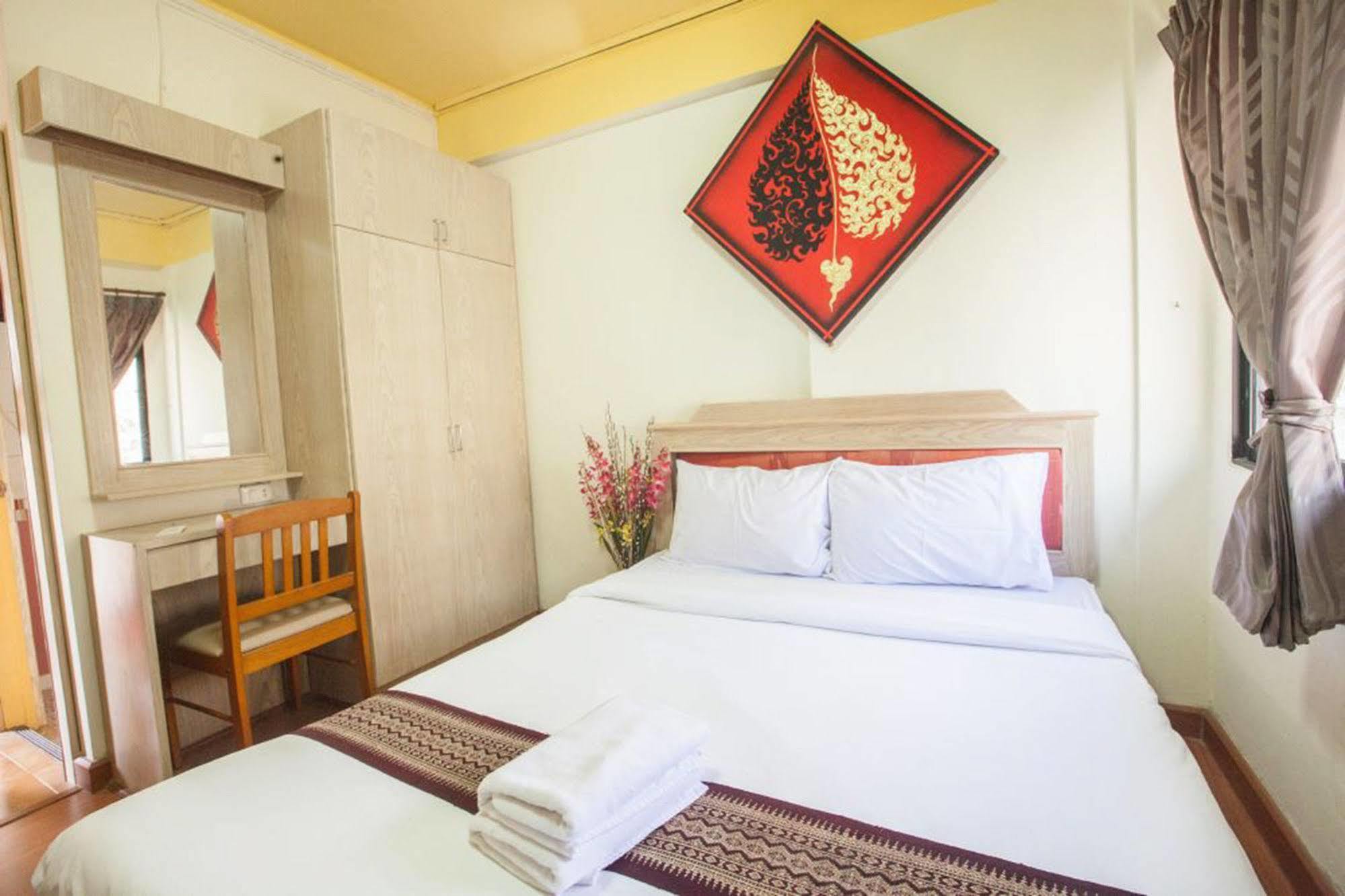 Home Place Hotel Chiang Mai Luaran gambar