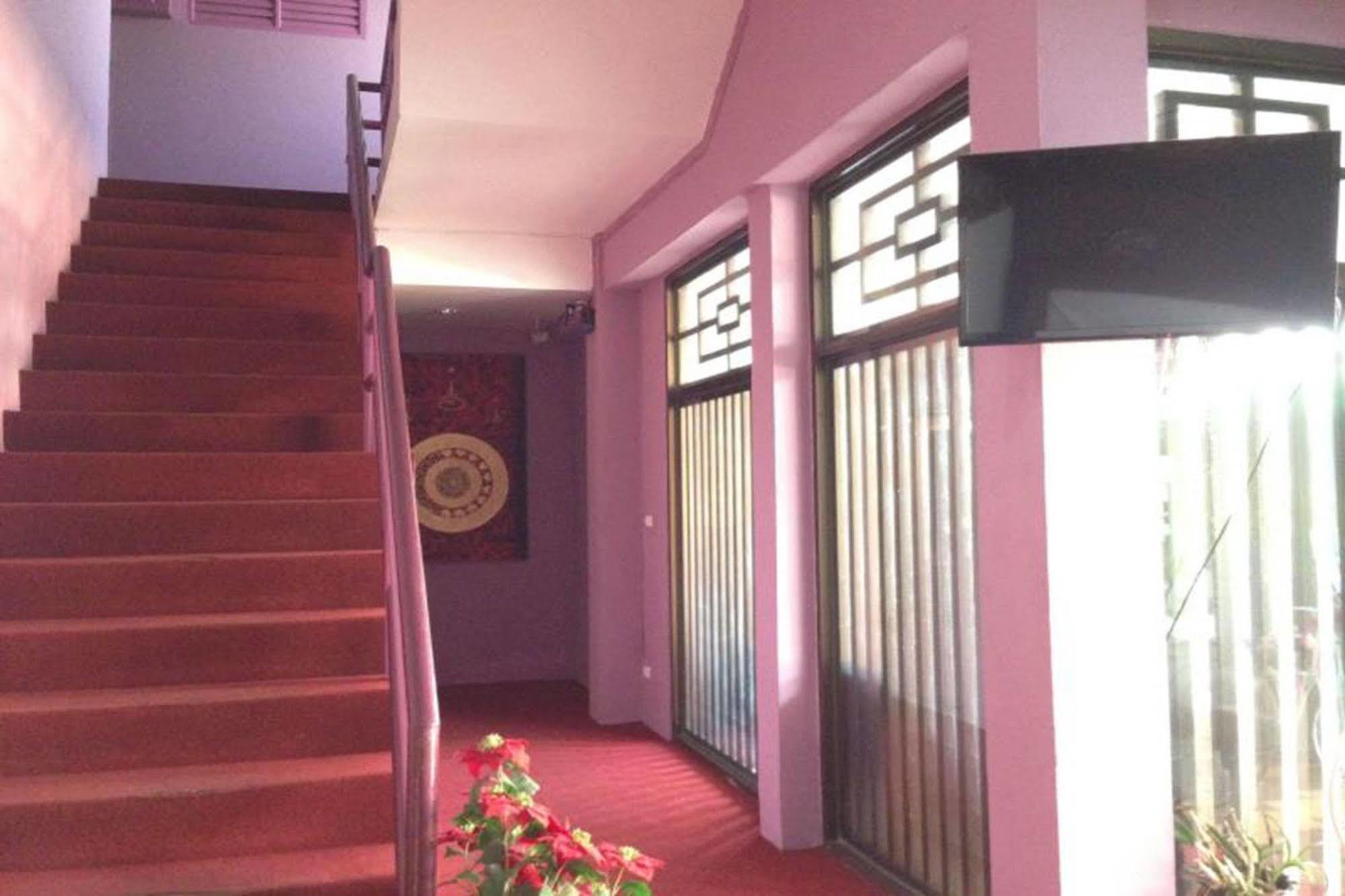 Home Place Hotel Chiang Mai Luaran gambar