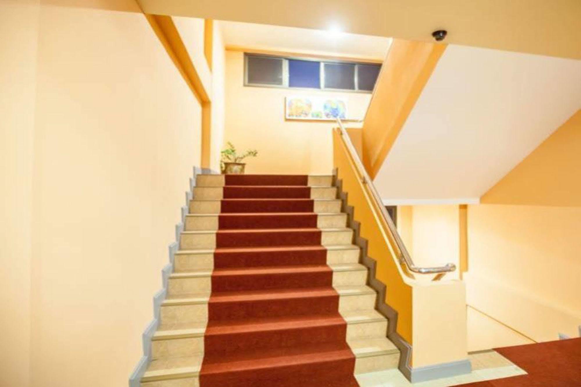 Home Place Hotel Chiang Mai Luaran gambar